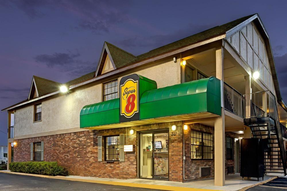 Americana Inn & Suites Lake Magdalene Dış mekan fotoğraf